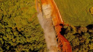Como são realizadas obras de EXPLOSÃO na BR-153 (assistam)