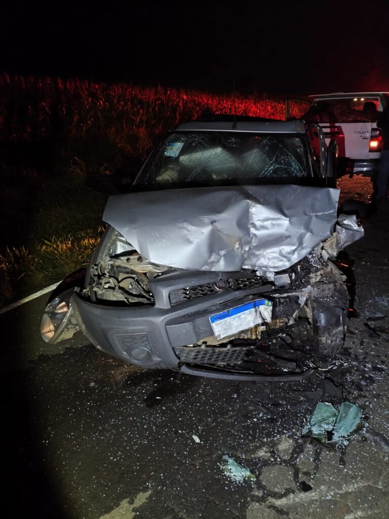 Acidente deixa feridos em Ribeirão do Pinhal