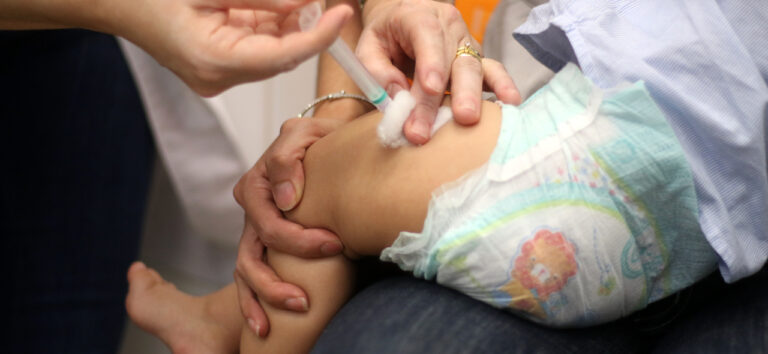 Relatório OMS/Unicef mostra aumento da VACINAÇÃO infantil