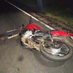 Batida entre SUV e moto deixa jovem FERIDO em IBAITI