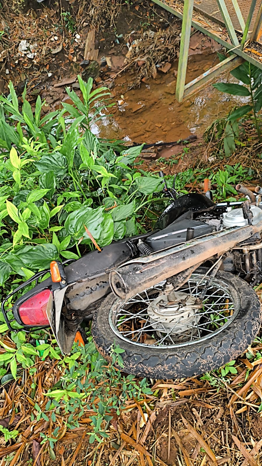 Câmeras e agilidade da PM resultam em prisão e moto recuperada