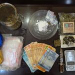 PM apreende drogas e prende um traficante