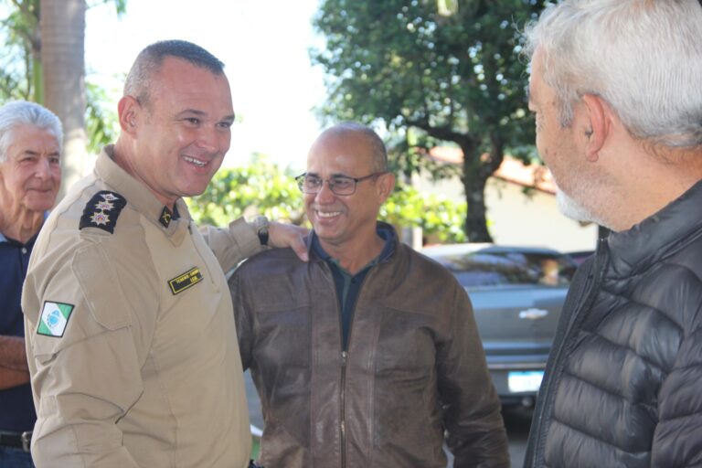 2º BPM homenageia veteranos em Jacarezinho (assista)
