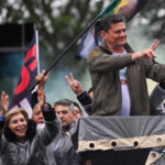 Moro participa de carreata em apoio a FLÁVIO Bolsonaro