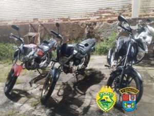 PM apreende três MOTOCICLETAS em RIBEIRÃO CLARO