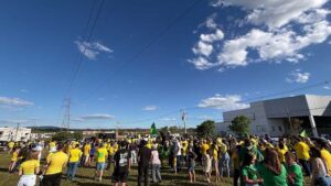 Carreata por apoiadores de BOLSONARO